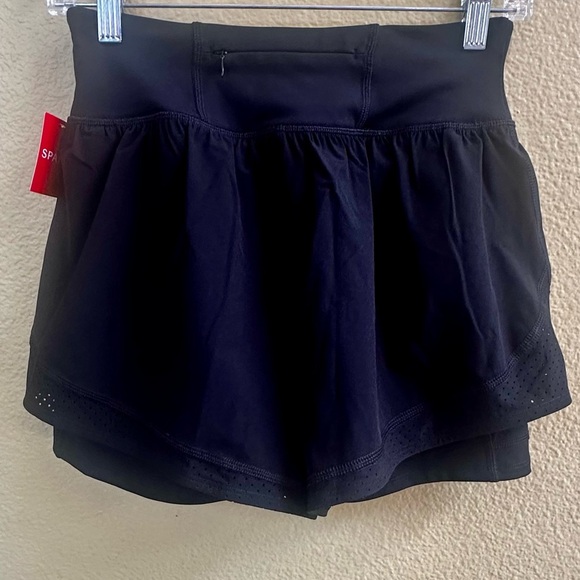 SPANX Black “Get Moving Shorts” With Compression Layer Size Small New With Tags! - Picture 12 of 15